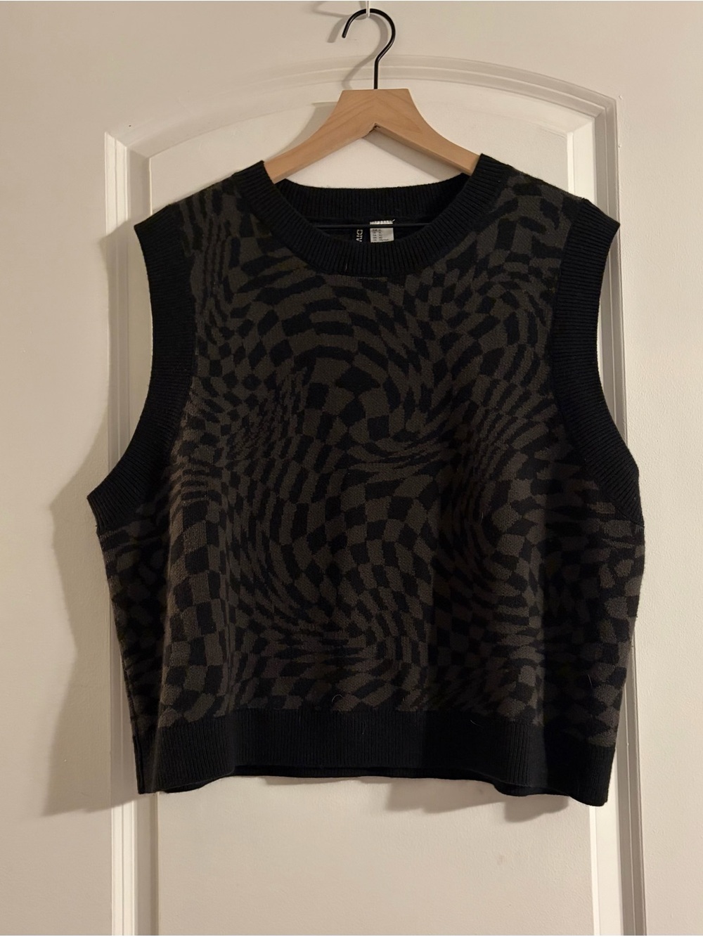H&M Black & Gray Optical Swirl Knit Vest